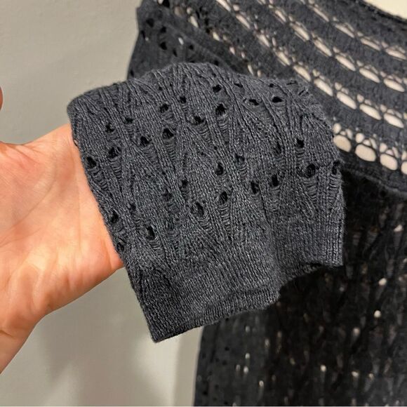 Open knit charcoal color sweater - Picture 6 of 13